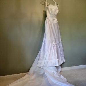 Style 8758 Wedding Dress